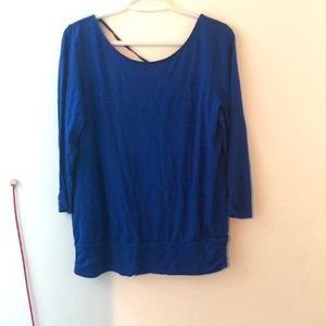 8/15 Blue striped quarter sleeve tie back top